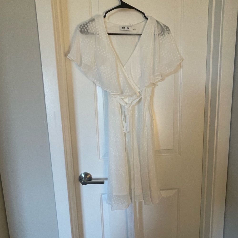 Eternal Ivory “DO BE” Small flutter sleeve white wrap dress size Small